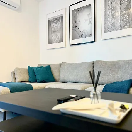Modern And Spacious 3 Bedroom Apartment Pembroke